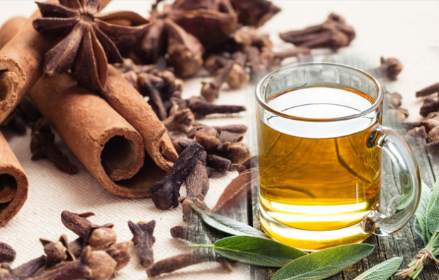 Cinnamon and clove tea