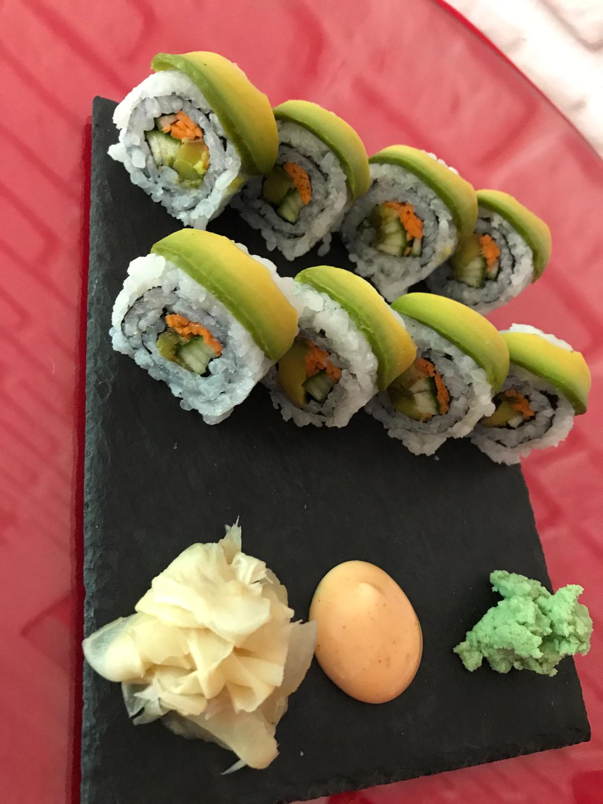Vegan roll (8 pcs)