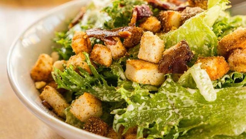 Olympos-style Caesar salad with chicken
