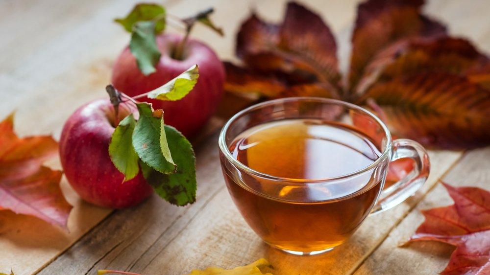 Natural apple tea