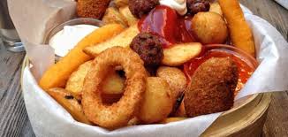 Beer Platter (Sausage + Chips + Onion Rings)