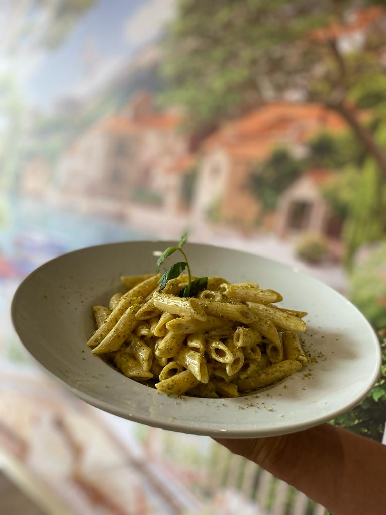 Penne with curry sauce