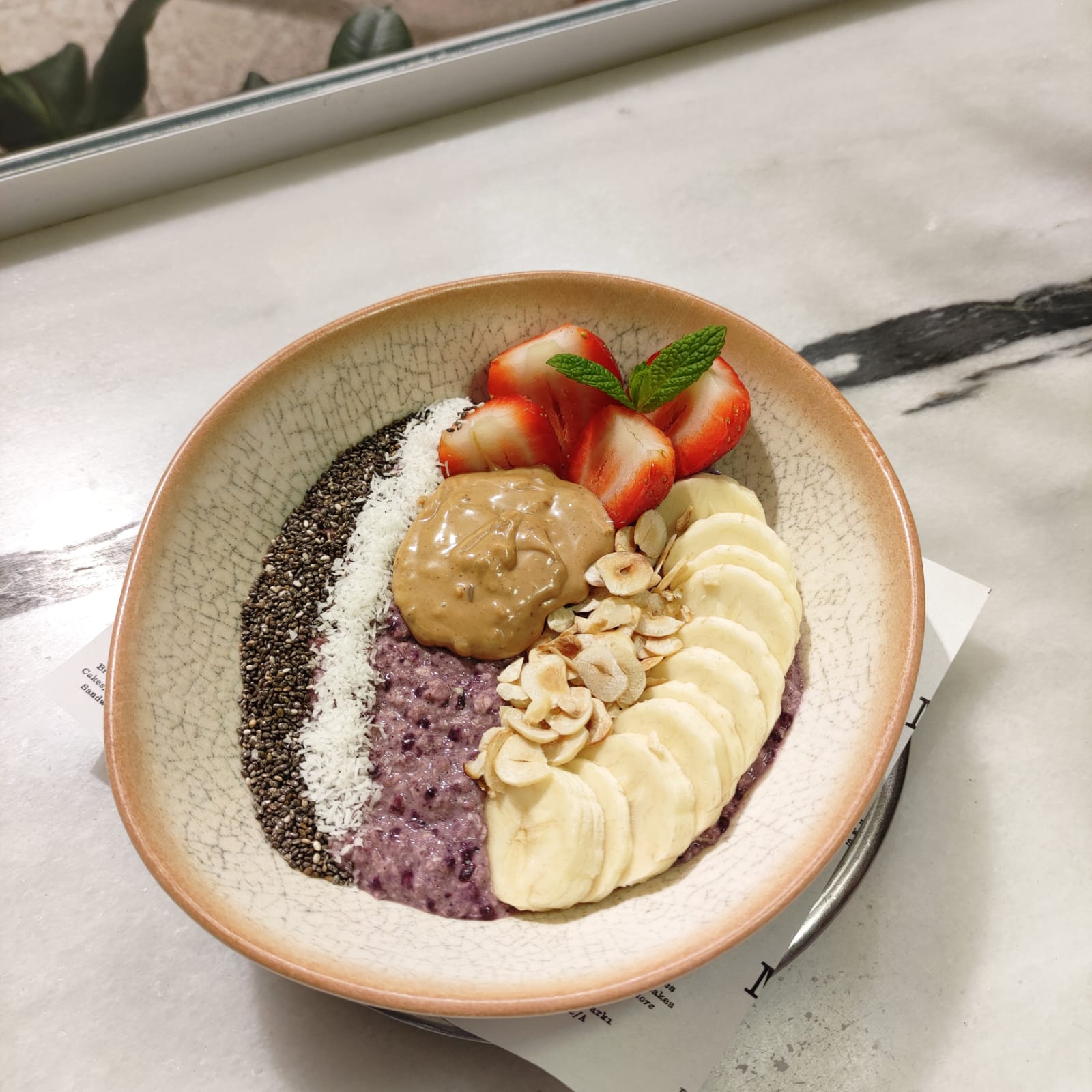 Forest Fruit Oat Bowl (Vegan, Refined Sugar-Free)