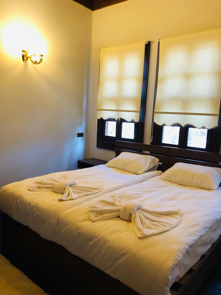Single room (breakfast included)